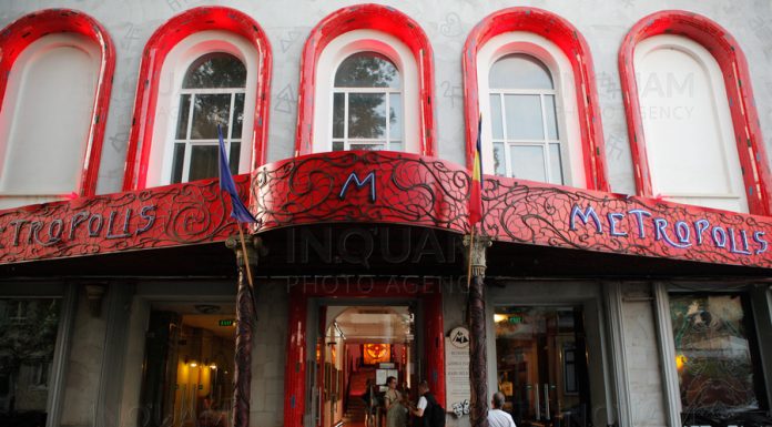 Bucurestii au, in centru, Teatrul Metropolis