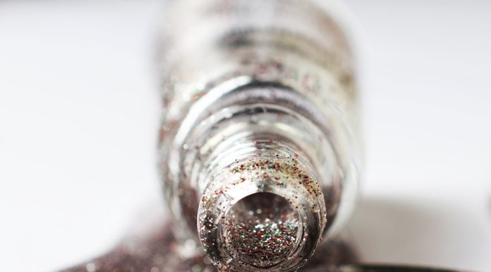 Gel unghii și Base One pentru unghii perfecte și de lungă durată