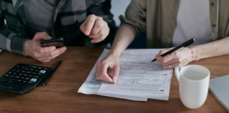 FormulaBanilor – proiectul care ii ajuta pe romani sa isi puna ordine in bani, sa investeasca la bursa si sa isi construiasca stabilitatea financiara